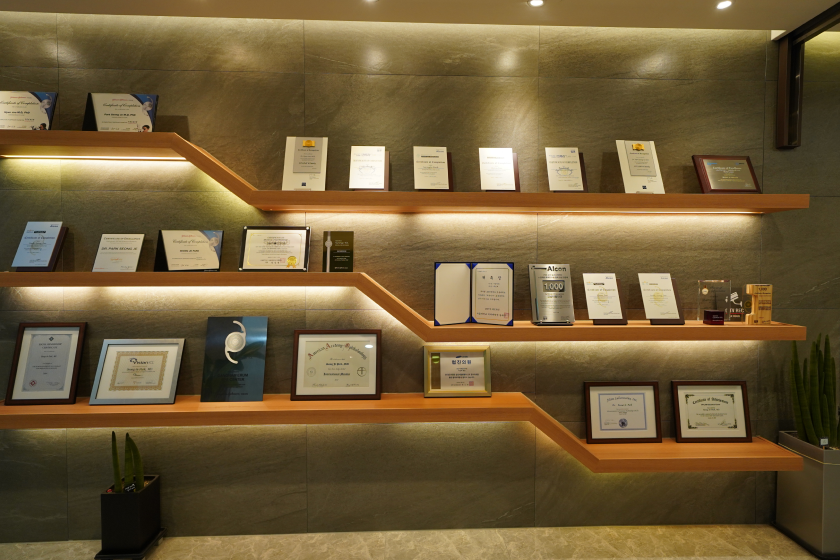 노안/백내장 스페셜리스트 세계적으로 인정받은 의료진